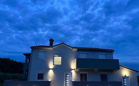 Studio Apartman Fjaka